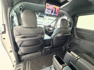 2025 Toyota ALPHARD — миниатюра 35