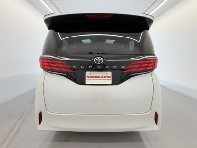2025 Toyota ALPHARD — фото 3