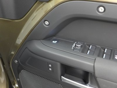 صورة مصغرة 15 لـ 2022 LAND Rover DEFENDER