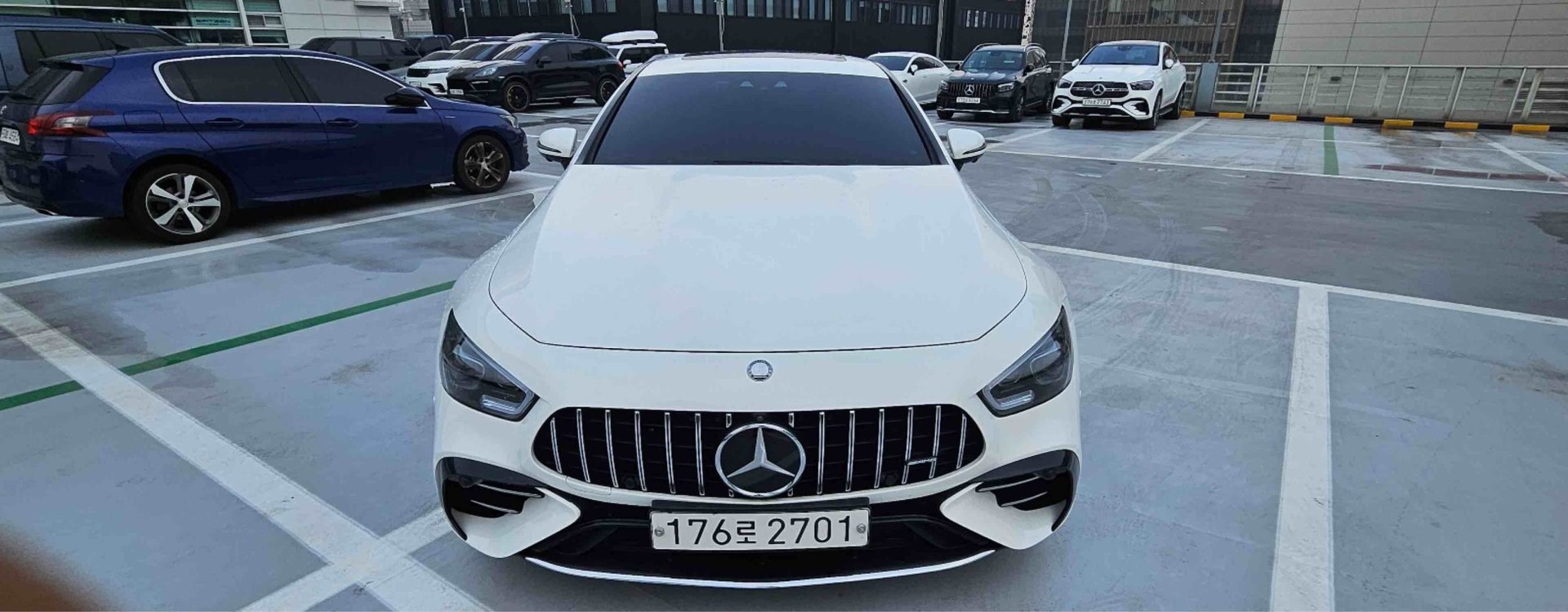 MERCEDES-BENZ GT AMG - View 1