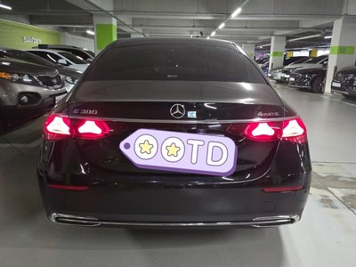 MERCEDES-BENZ E-CLASS - 5