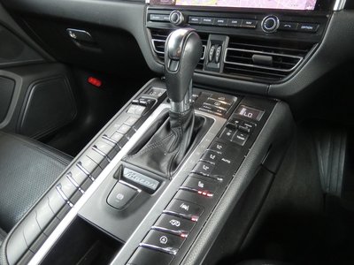 2021 Porsche MACAN 照片 8