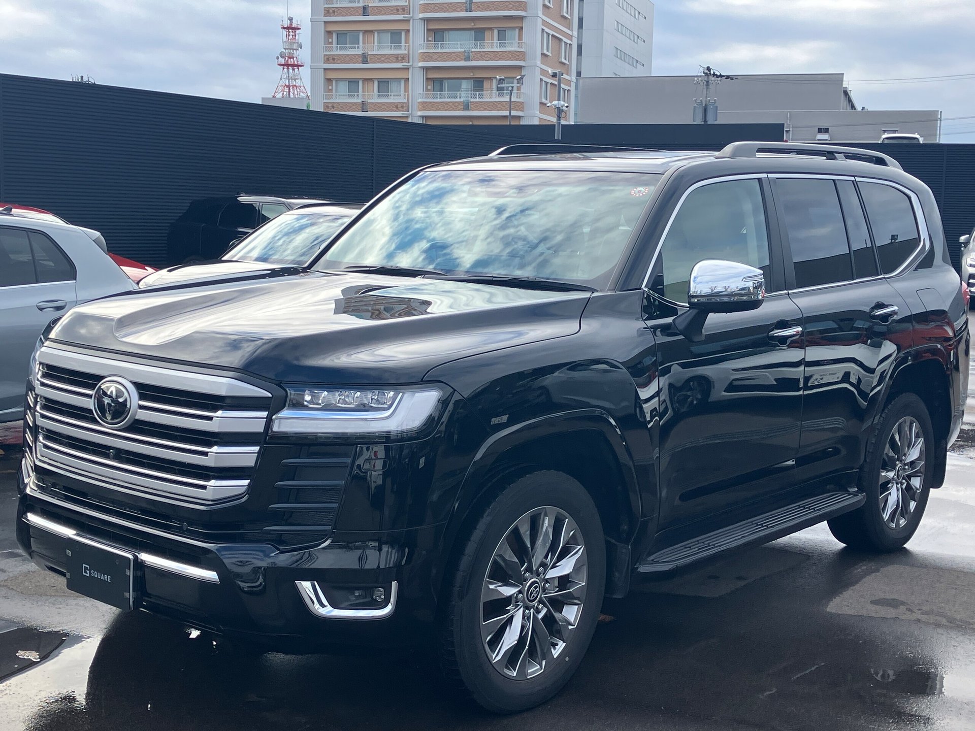 TOYOTA LAND CRUISER 300 - View 1