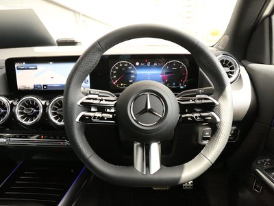 MERCEDES-BENZ GLA - 9