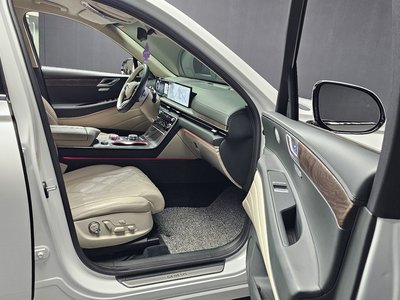 GENESIS GV80 - 10