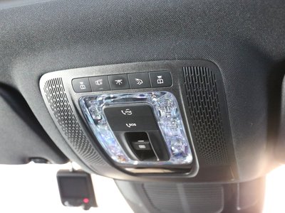 2025 Mercedes-BENZ GLS — миниатюра 40