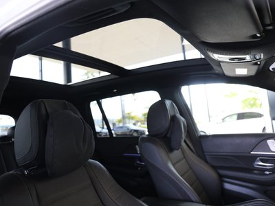 2025 Mercedes-BENZ GLS — миниатюра 30