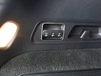 2025 Mercedes-BENZ GLS — миниатюра 51