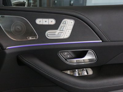 2025 Mercedes-BENZ GLS — миниатюра 36
