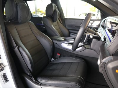 2025 Mercedes-BENZ GLS — миниатюра 12