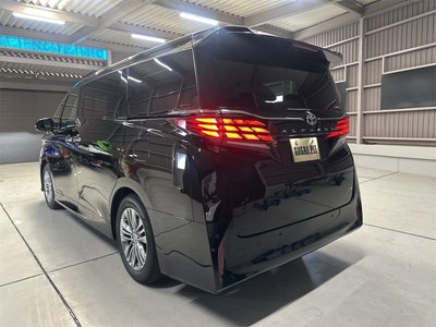 2026 Toyota ALPHARD — миниатюра 12