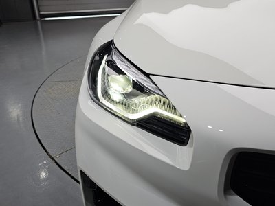 2025 BMW M2 photo 9