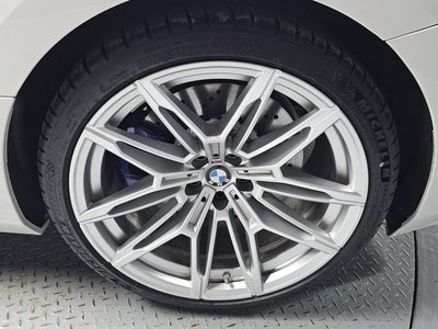 2025 BMW M2 photo 8