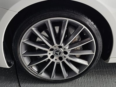 MERCEDES-BENZ E-CLASS - 6