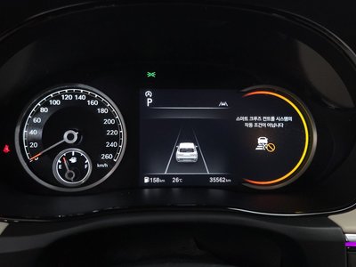 صورة 8 لـ 2022 Genesis GV70