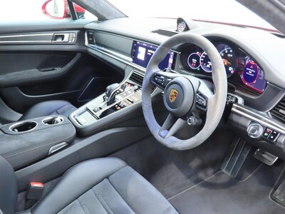 PORSCHE PANAMERA - 6