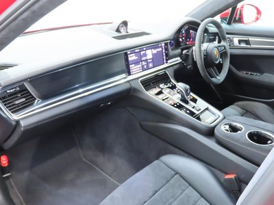 PORSCHE PANAMERA - 9