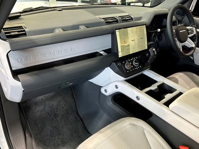 2026 LAND Rover DEFENDER — миниатюра 11