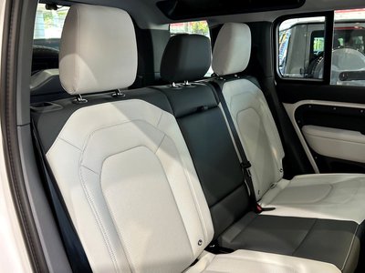 2026 LAND Rover DEFENDER — миниатюра 14