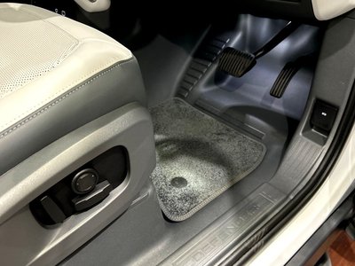 2026 LAND Rover DEFENDER — миниатюра 13