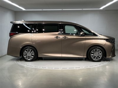 2024 Toyota ALPHARD photo 4