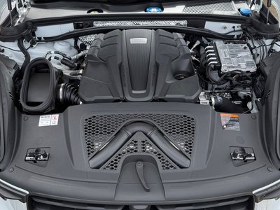 PORSCHE MACAN S - 10