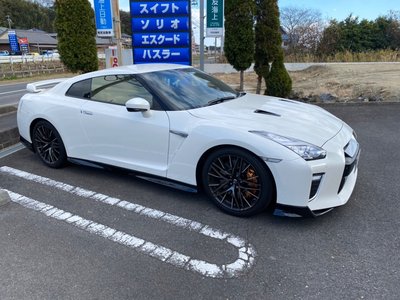 NISSAN GT-R