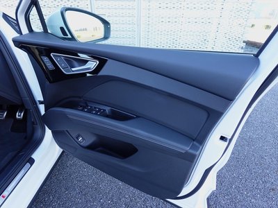 AUDI Q4 SPORTBACK E-TRON - 9