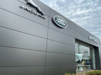 2025 LAND Rover DISCOVERY SPORT photo 2