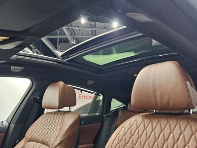 2021 BMW X6 — миниатюра 23