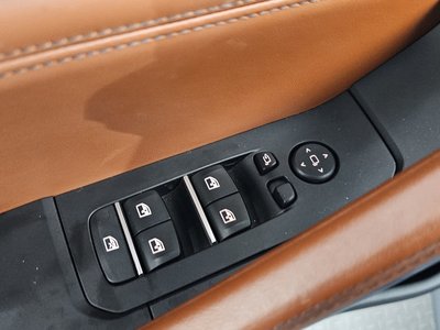 2021 BMW X6 — миниатюра 28