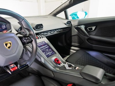 صورة 8 لـ 2022 Lamborghini HURACAN
