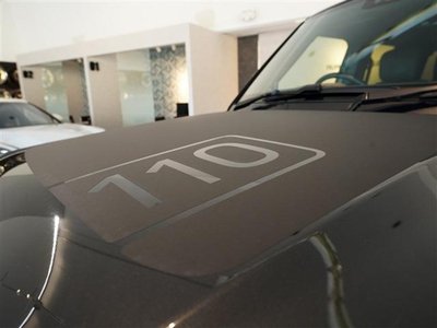 LAND ROVER DEFENDER - 7