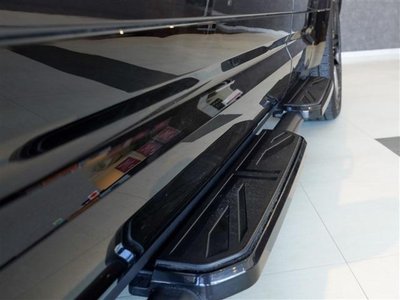 LAND ROVER DEFENDER - 9