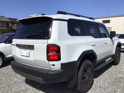 TOYOTA LAND CRUISER 250 - 7