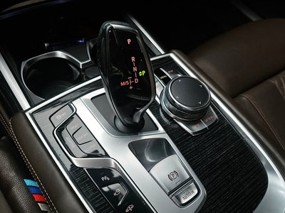 صورة 9 لـ 2017 BMW 7 SERIES
