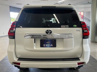 TOYOTA LAND CRUISER PRADO - 9