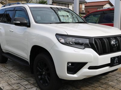 TOYOTA LAND CRUISER PRADO - 7