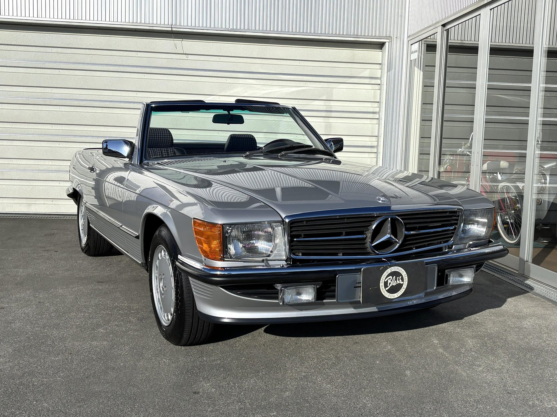 MERCEDES-BENZ SL - View 1