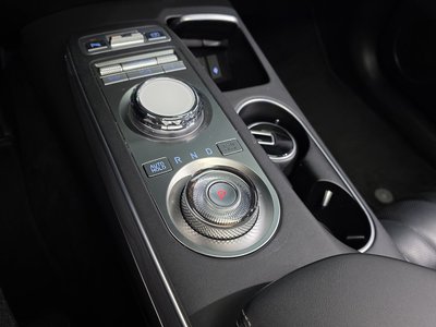 2021 Genesis GV70 — миниатюра 12