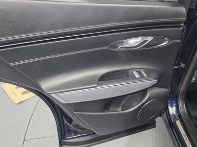2021 Genesis GV70 — миниатюра 15