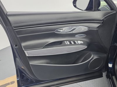2021 Genesis GV70 — миниатюра 14