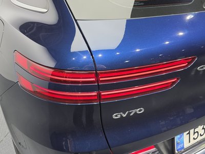 صورة 10 لـ 2021 GENESIS GV70