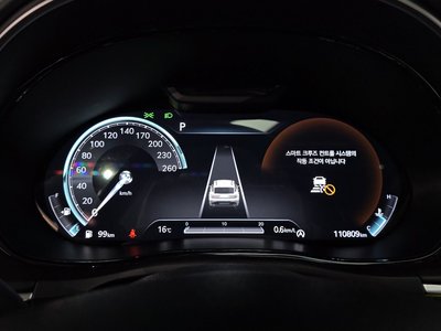 2021 Genesis GV70 — миниатюра 11
