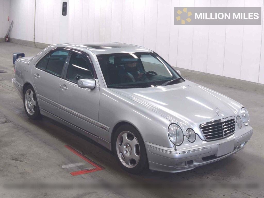 MERCEDES-BENZ E-CLASS - View 1