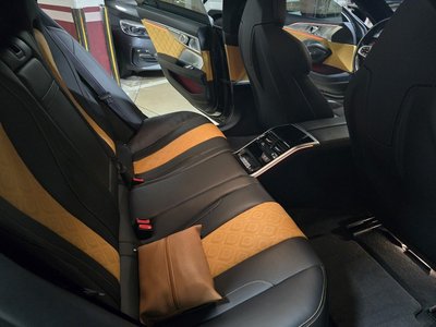 2021 BMW M8 — миниатюра 13