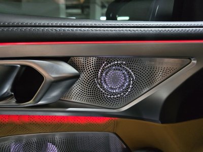 2021 BMW M8 — миниатюра 15