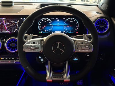 MERCEDES-BENZ GLB AMG - 10