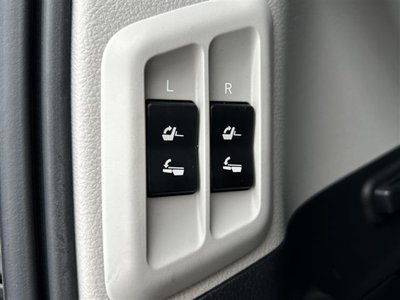 صورة مصغرة 14 لـ 2019 Toyota LAND CRUISER PRADO