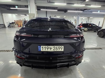 صورة 2 لـ 2023 Lamborghini URUS
